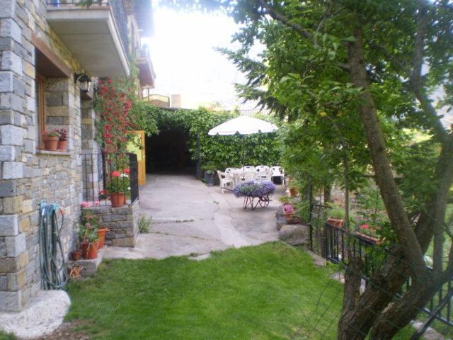 Hostal Pernalle Erill la Vall Zewnętrze zdjęcie