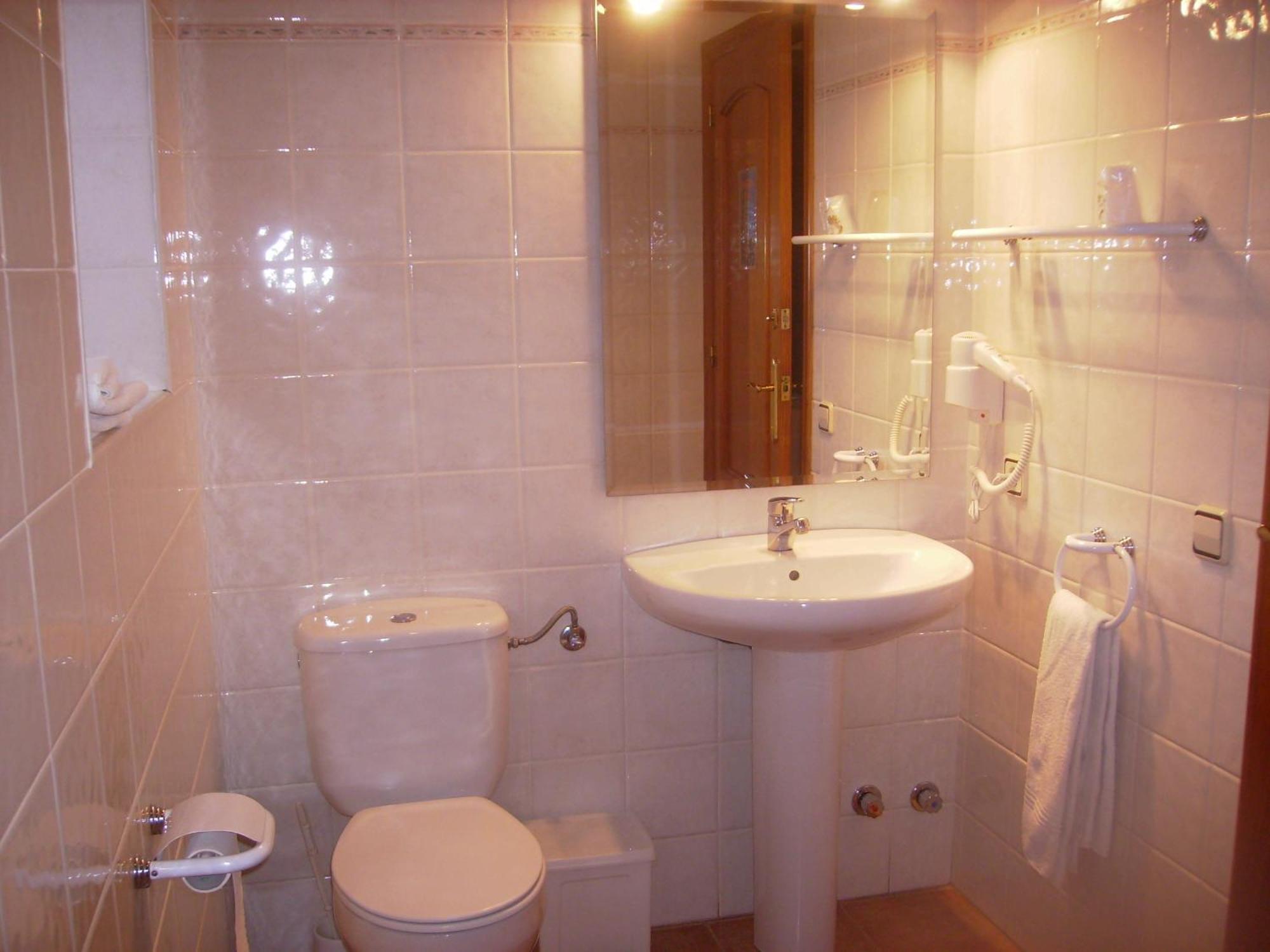 Hostal Pernalle Erill la Vall Zewnętrze zdjęcie