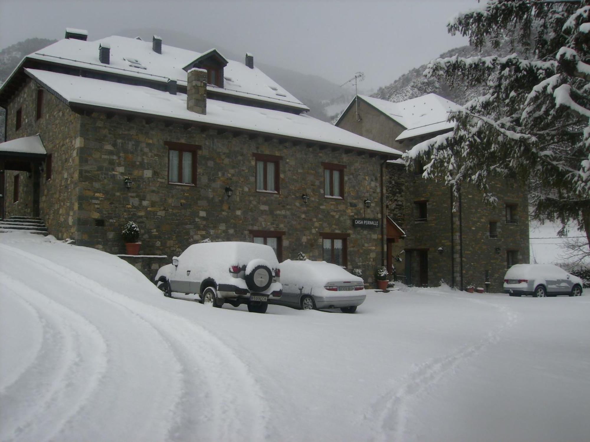 Hostal Pernalle Erill la Vall Zewnętrze zdjęcie