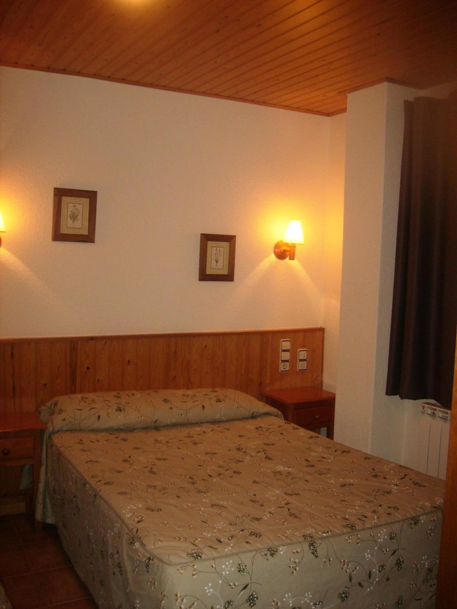 Hostal Pernalle Erill la Vall Zewnętrze zdjęcie