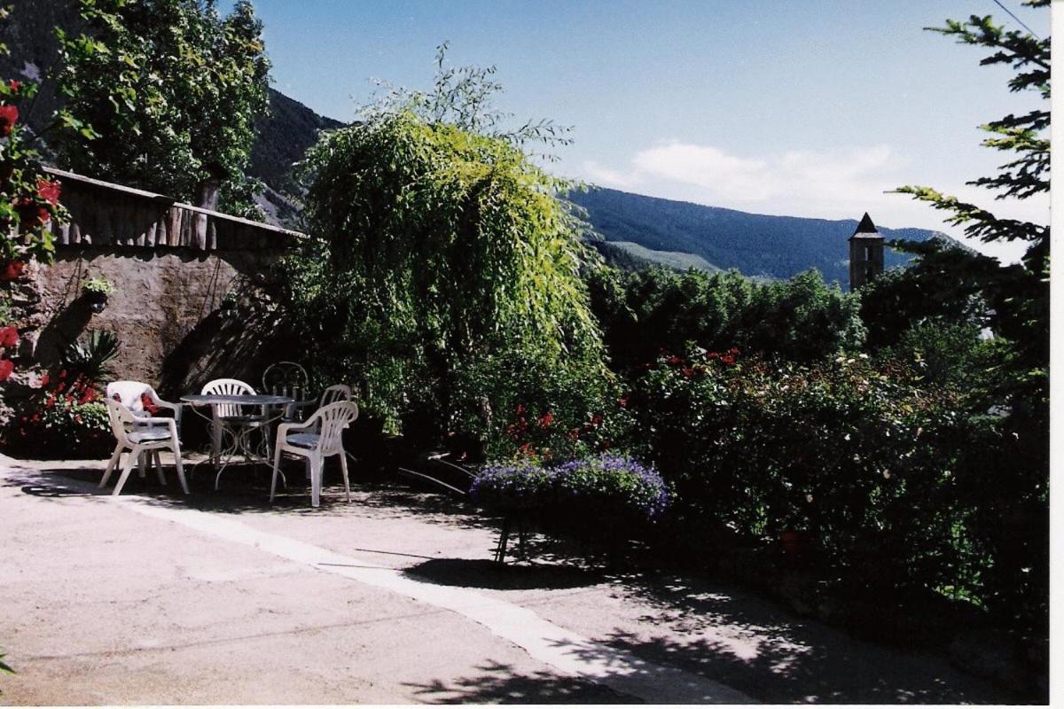 Hostal Pernalle Erill la Vall Zewnętrze zdjęcie